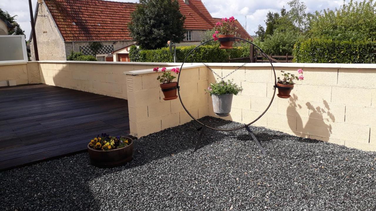 Gite " Le Vieux Noyer" Liesville-sur-Douve Eksteriør billede